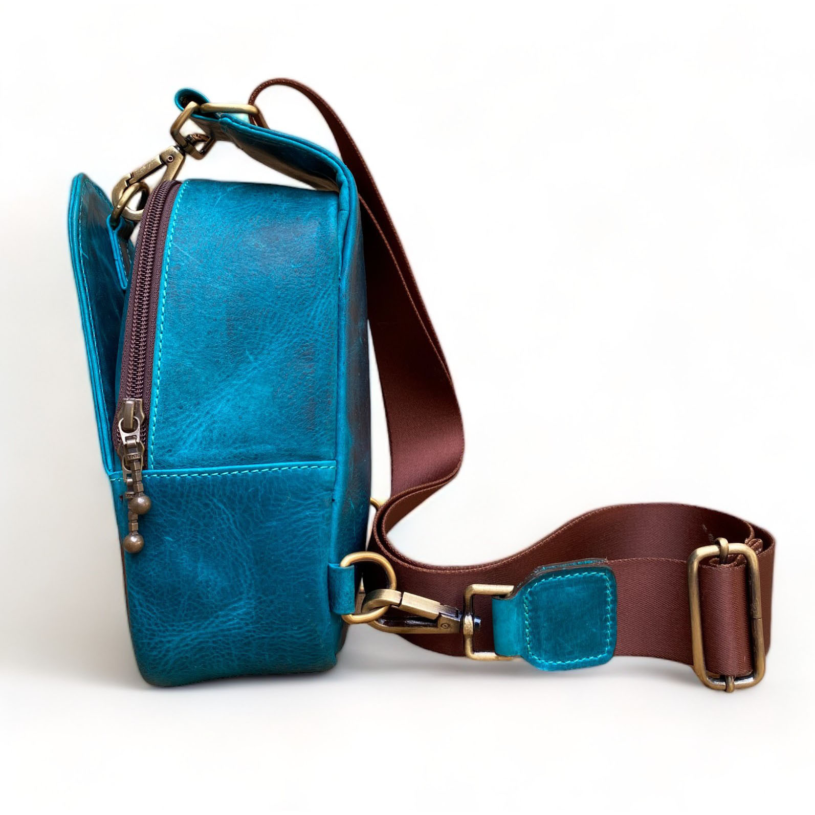 Western Leather Crossbody Chest Bag Geometric Pattern Solid Brass Hardware (CBMC 322108) - Image 4