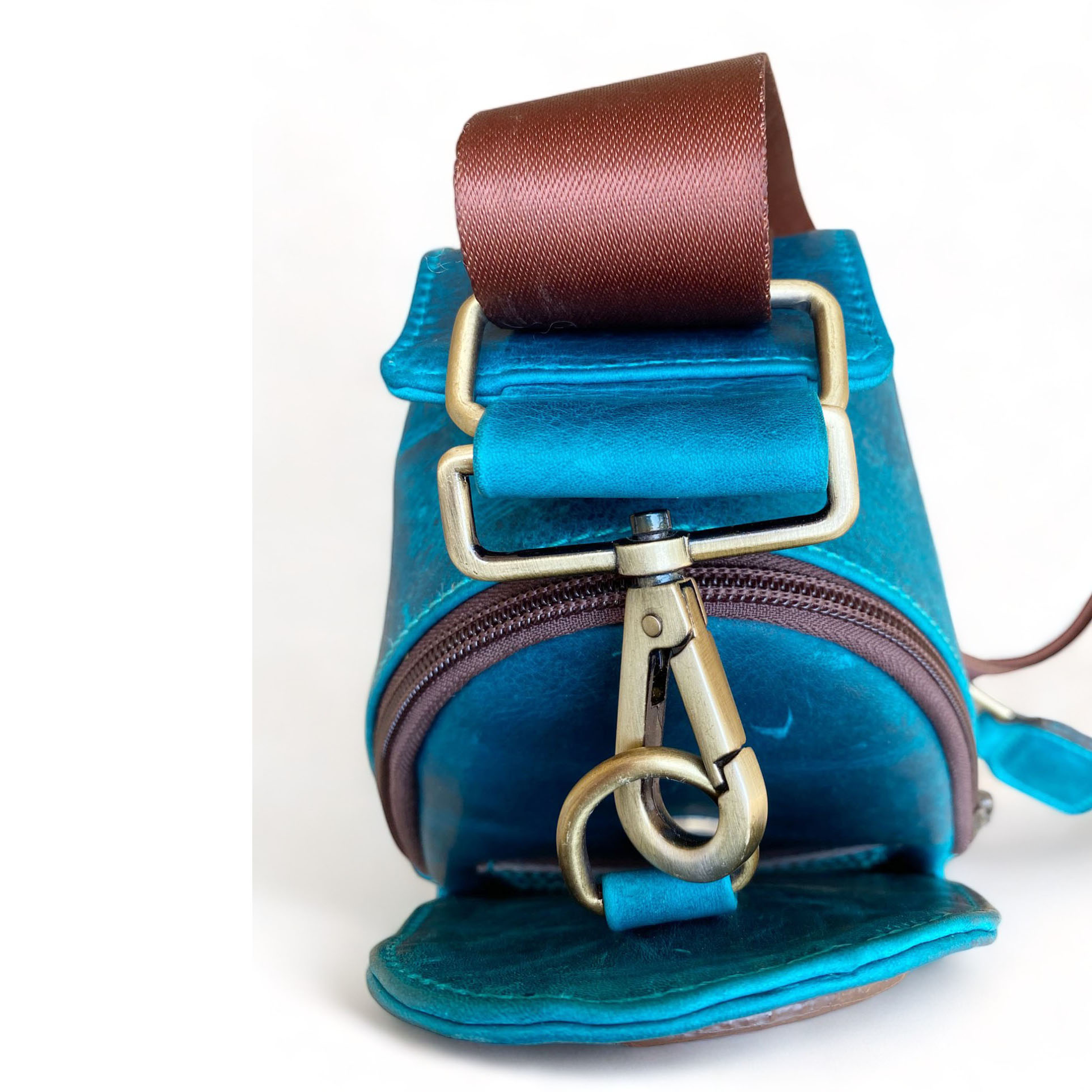 Western Leather Crossbody Chest Bag Geometric Pattern Solid Brass Hardware (CBMC 322108) - Image 5