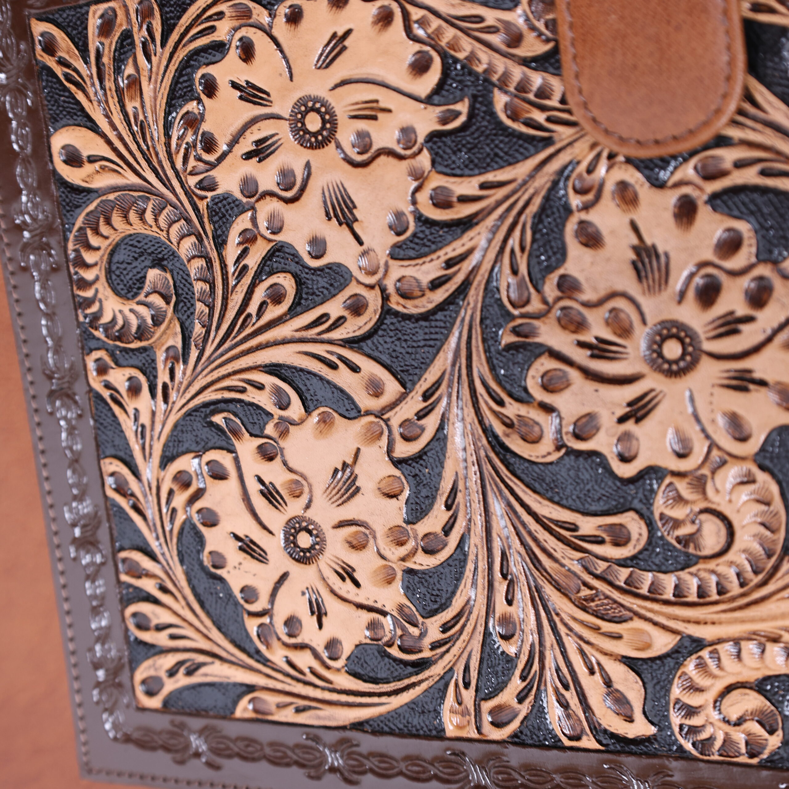 Handcrafted Leather File Folder with Embossed Floral Design (DDF 103405) - Image 6